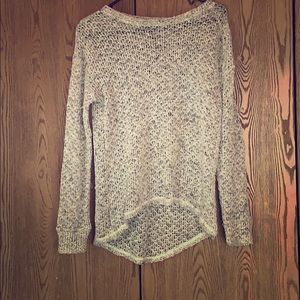Light weight sweater